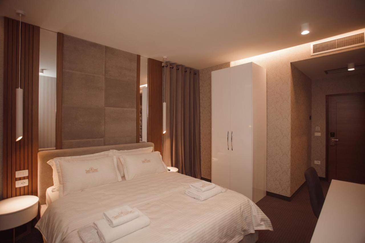 Hotel Chicago Shkodra Exterior foto