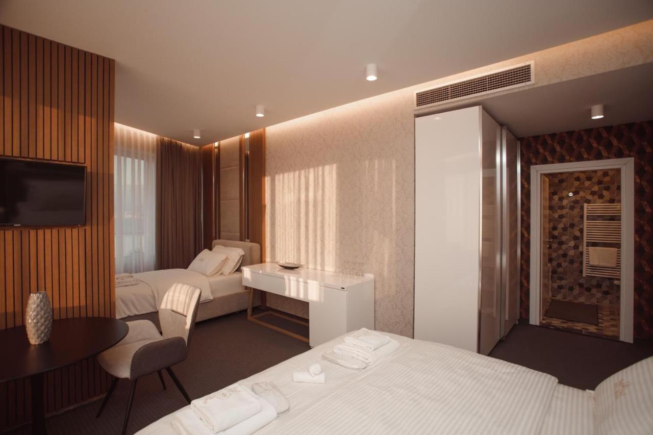 Hotel Chicago Shkodra Exterior foto